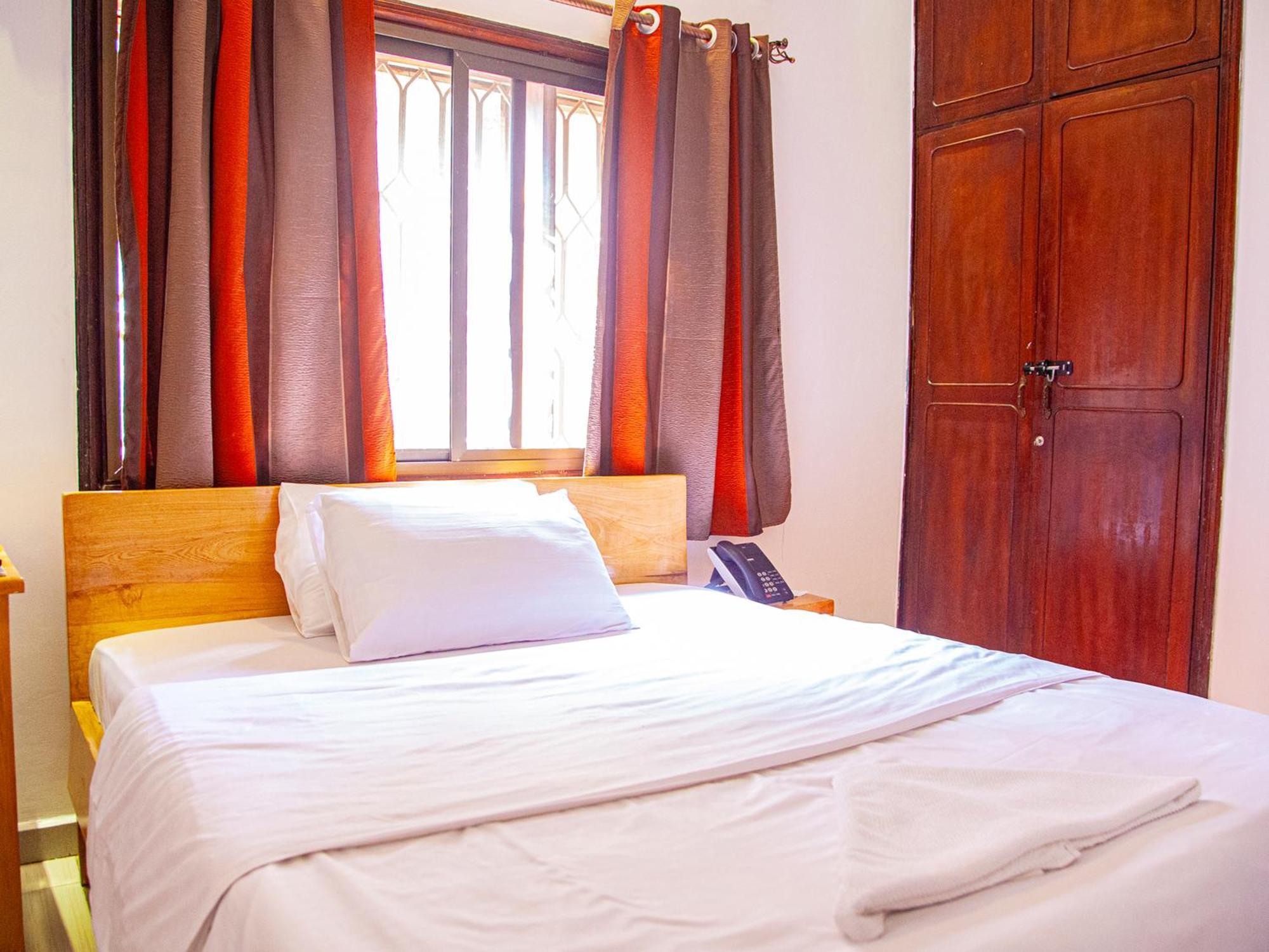 Explorers Hub Kampala Extérieur photo