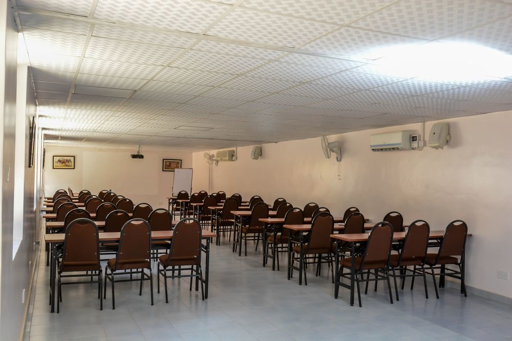 Explorers Hub Kampala Extérieur photo